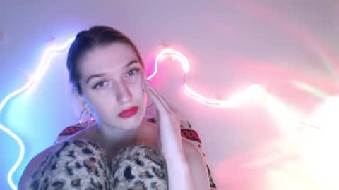 honeyveil online show from 04.15.26