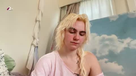 Emi Rose online show from 06.04.26