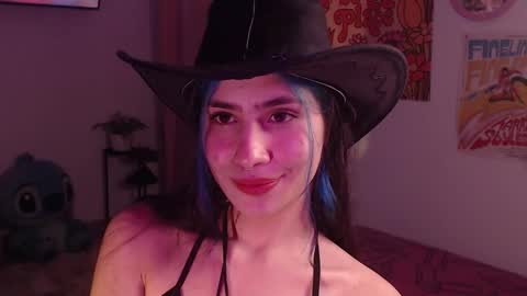 Snapshot of honeyypeaach chatting on 12.10.24    online show from 12.10.24