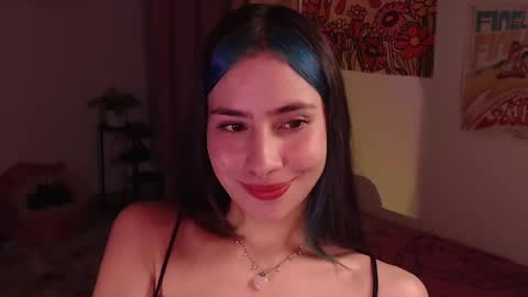 Snapshot of honeyypeaach chatting on 12.16.24    online show from 12.16.24