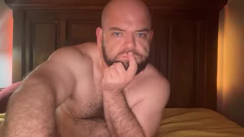 Snapshot of hornazzbear chatting on 12.01.25 hornazzbear online show from 12.01.25