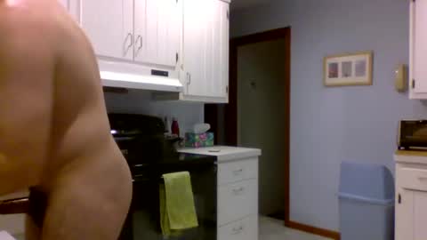 Snapshot of hornemike127 chatting on 12.19.24 hornemike127 online show from 12.19.24