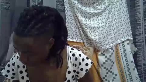 Snapshot of horny_baddie18 chatting on 02.21.26 Leila online show from 02.21.26