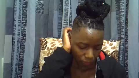 Snapshot of horny_baddie18 chatting on 04.02.26 Leila online show from 04.02.26