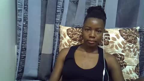 Snapshot of horny_baddie18 chatting on 04.15.26 Leila online show from 04.15.26