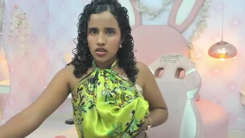 Horny Curls  online show from 06.04.26