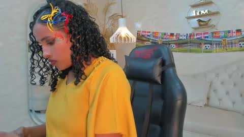 Horny Curls  online show from 06.18.26