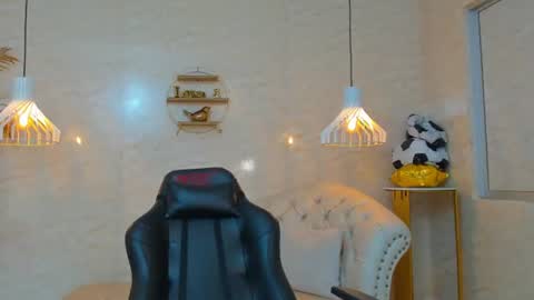 Horny Curls  online show from 07.04.26