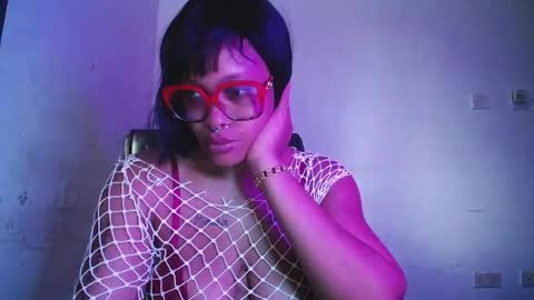 horny_ebonygirl_ online show from 04.21.26