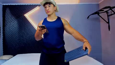 horny_nick18 online show from 06.18.26