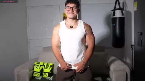 horny_nick18 online show from 07.17.26
