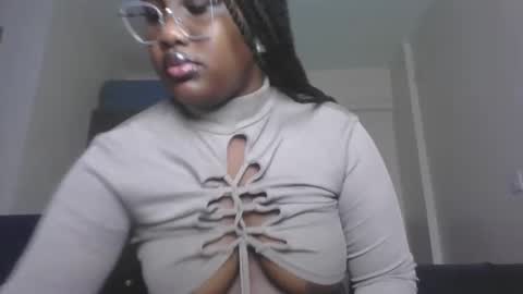 Snapshot of horny_sexxy_babe chatting on 06.10.26 Lucy online show from 06.10.26