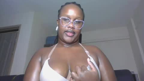 Snapshot of horny_sexxy_babe chatting on 06.23.26 Lucy online show from 06.23.26