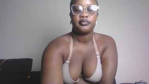 Snapshot of horny_sexxy_babe chatting on 07.13.26 Lucy online show from 07.13.26