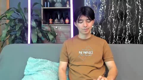 Snapshot of horny_twinks_guys chatting on 04.12.26 Alex and Camilo online show from 04.12.26