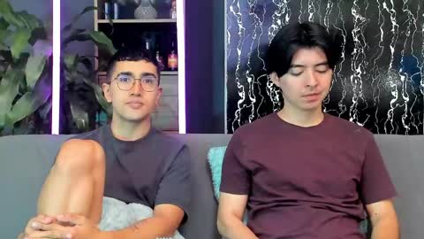 Snapshot of horny_twinks_guys chatting on 04.27.26 Alex and Camilo online show from 04.27.26