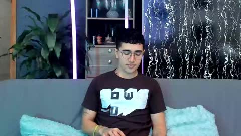 Snapshot of horny_twinks_guys chatting on 06.08.26 Alex and Camilo online show from 06.08.26