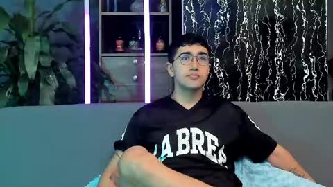 Snapshot of horny_twinks_guys chatting on 06.14.26 Alex and Camilo online show from 06.14.26