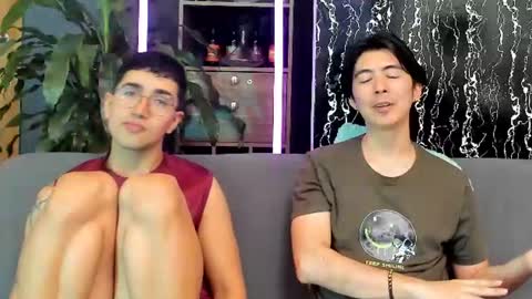 Snapshot of horny_twinks_guys chatting on 08.04.26 Alex and Camilo online show from 08.04.26