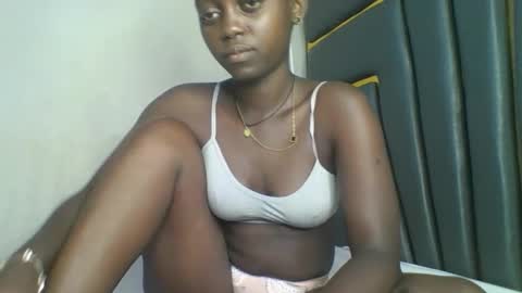 Bella online show from 12.22.25