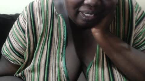 Snapshot of hornybigtitts chatting on 12.16.24 monica zain online show from 12.16.24