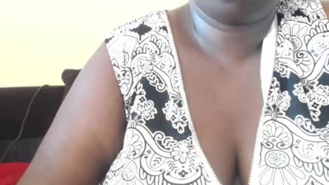Snapshot of hornybigtitts chatting on 12.30.24 monica zain online show from 12.30.24