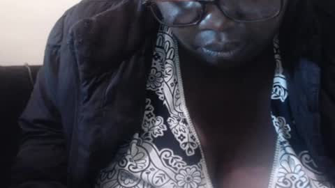 Snapshot of hornybigtitts chatting on 02.01.25 monica zain online show from 02.01.25