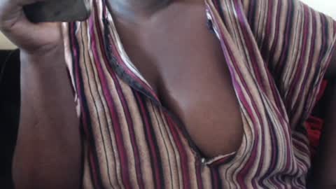 Snapshot of hornybigtitts chatting on 02.07.25 monica zain online show from 02.07.25
