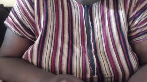 Snapshot of hornybigtitts chatting on 02.12.25 monica zain online show from 02.12.25