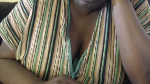 Snapshot of hornybigtitts chatting on 02.13.25 monica zain online show from 02.13.25