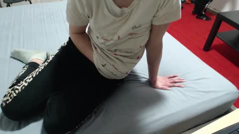 Snapshot of hornycouple21x chatting on 12.15.24 HornyCouple89 online show from 12.15.24