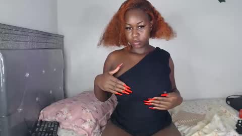 hornygal256 online show from 10.30.25