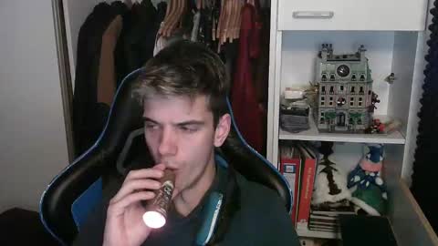 Joey online show from 11.18.25