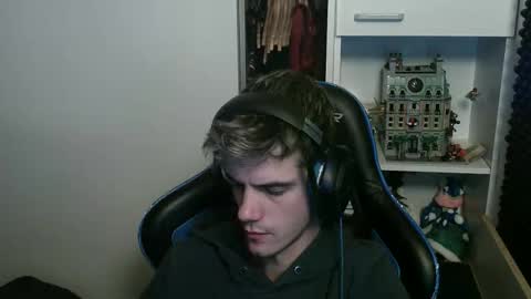 Joey online show from 11.20.25