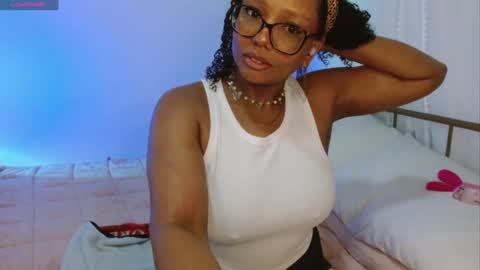 Horny Little Honey online show from 12.27.24