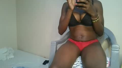 Snapshot of hornylittleprinces chatting on 10.06.25 Princes online show from 10.06.25