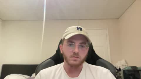 Snapshot of hornymiker chatting on 12.21.24 hornymiker online show from 12.21.24