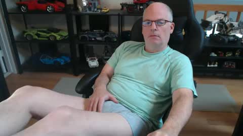 Snapshot of hornynthick70 chatting on 01.26.25 hornynthick70 online show from 01.26.25