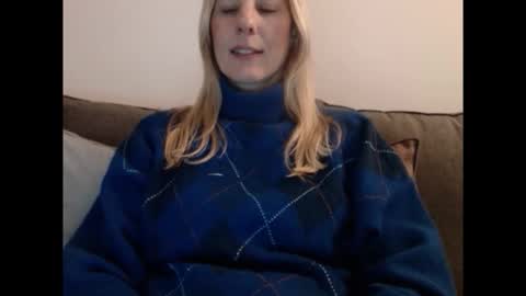 Snapshot of hornyssima chatting on 03.26.26 Hornyssima online show from 03.26.26