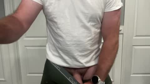 Snapshot of hornyusa13 chatting on 06.18.26 hornyusa13 online show from 06.18.26