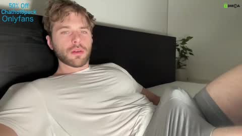 Snapshot of hot8pack01 chatting on 12.14.24 Edward aka Wolf online show from 12.14.24