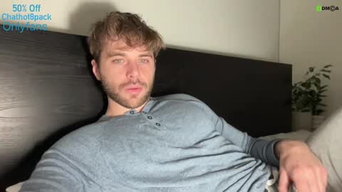 Snapshot of hot8pack01 chatting on 12.19.24 Edward aka Wolf online show from 12.19.24