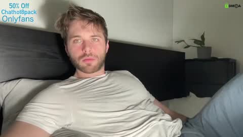 Snapshot of hot8pack01 chatting on 03.03.25 Edward aka Wolf online show from 03.03.25