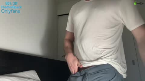 Snapshot of hot8pack01 chatting on 03.04.25 Edward aka Wolf online show from 03.04.25