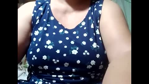 Snapshot of hot_boobs21 chatting on 01.07.25 hot_boobs21 online show from 01.07.25