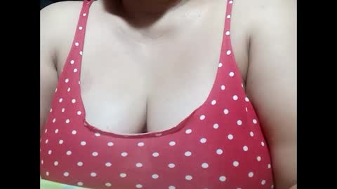 Snapshot of hot_boobs21 chatting on 03.10.25 hot_boobs21 online show from 03.10.25