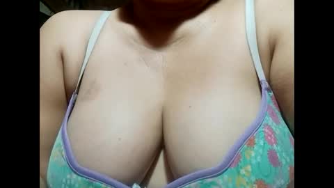 Snapshot of hot_boobs21 chatting on 03.12.25 hot_boobs21 online show from 03.12.25