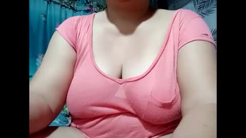 Snapshot of hot_boobs21 chatting on 09.19.25 hot_boobs21 online show from 09.19.25