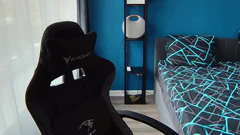 hot_cap_77 online show from 04.13.26