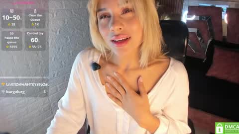 Snapshot of hot_cupid01 chatting on 05.19.26 Valery online show from 05.19.26